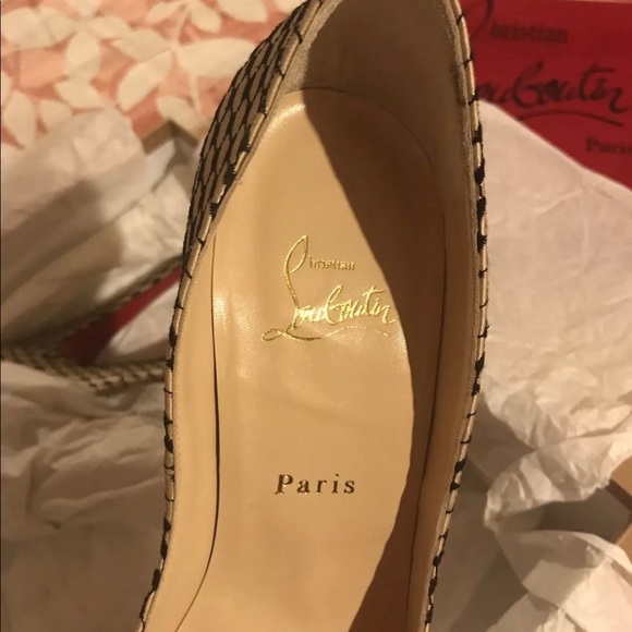 🎁HP🎁 Christian Louboutin Nude Black Satin Heel - Picture 8 of 8